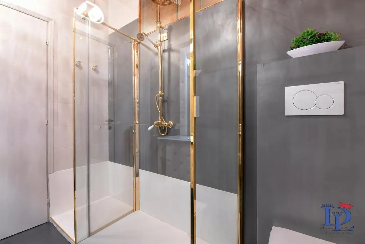 Desenzanoloft Official Partner Marriott Homes & Villas - Swarovski Family Apartment With Pool Desenzano del Garda