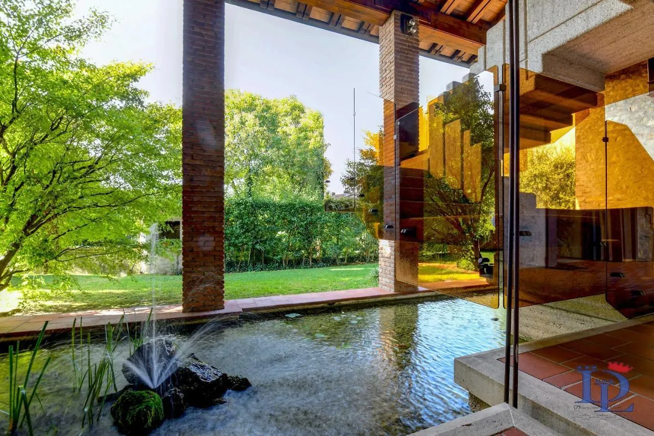 Desenzanoloft Official Partner Marriott Homes & Villas - Swarovski Family Apartment With Pool Desenzano del Garda Italien