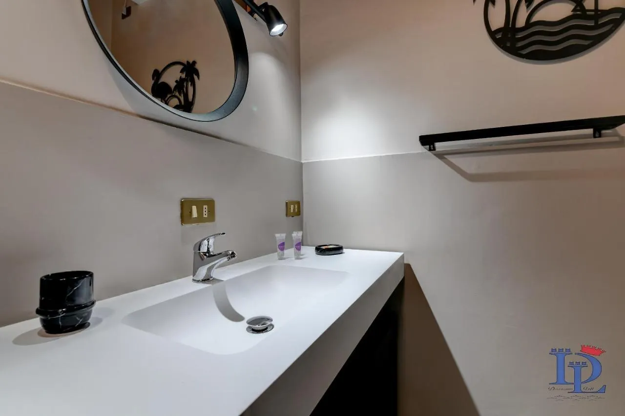 Desenzanoloft Official Partner Marriott Homes & Villas - Swarovski Family Apartment With Pool Desenzano del Garda Italien